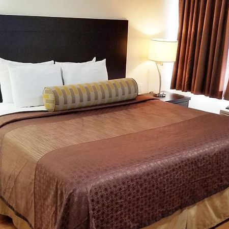 Americas Best Value Inn & Suites Escondido Exteriör bild