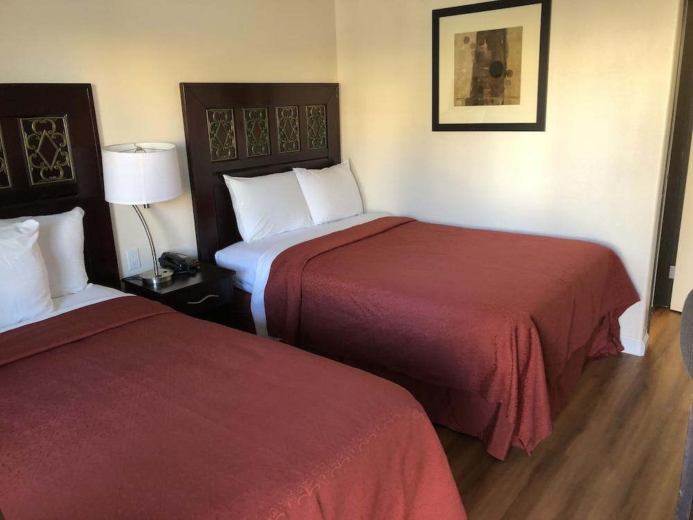 Americas Best Value Inn & Suites Escondido Exteriör bild