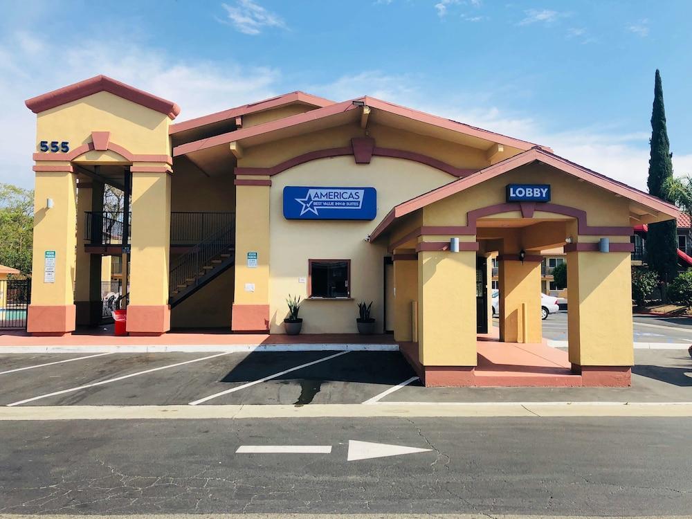 Americas Best Value Inn & Suites Escondido Exteriör bild