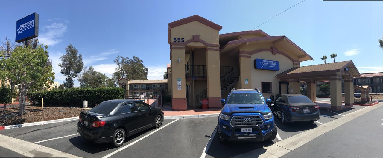 Americas Best Value Inn & Suites Escondido Exteriör bild