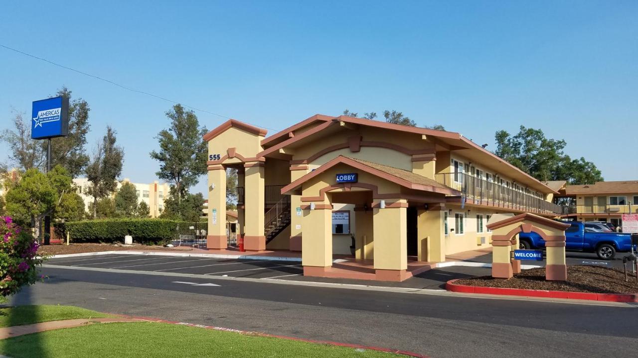 Americas Best Value Inn & Suites Escondido Exteriör bild